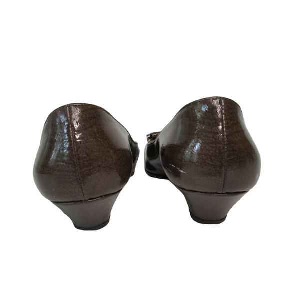 Bill Pinner Caligarius Brown Patent Leather Kitten Heel Pump - Size 7.5 B - Picture 4 of 13